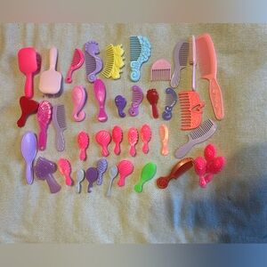 Large lot of vintage Brushes and combs for dolls